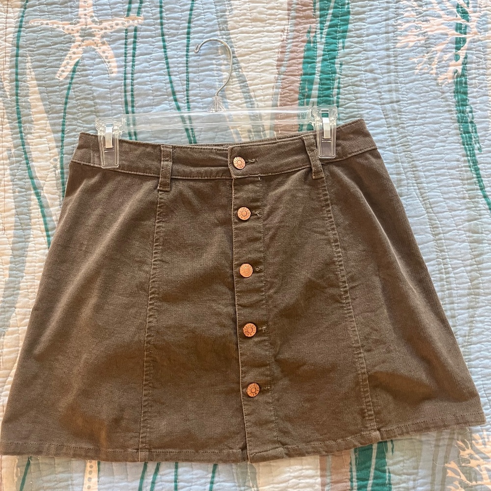 Celebrity Pink Corduroy Mini Skirt in Green size 5 or 27